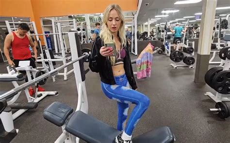 natalie reynolds x|Streamer ripped for wearing body paint at gym while nude